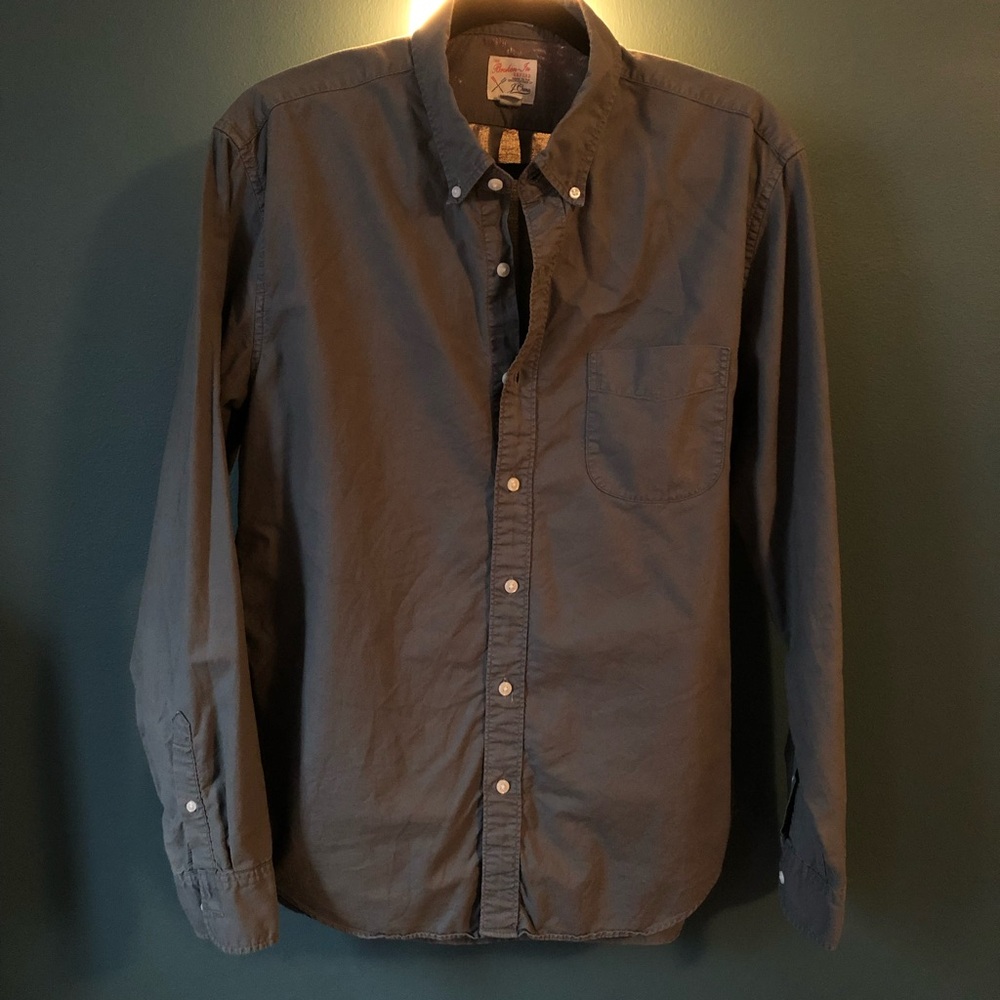 J. Crew Broken In Oxford slim fit 100% cotton size L